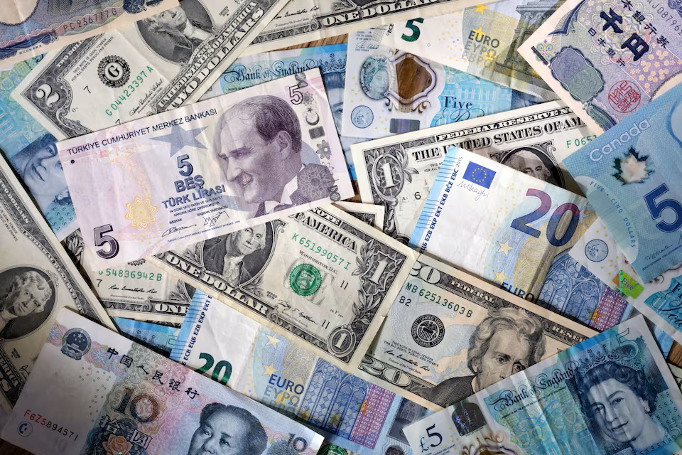 Đồng USD chịu sức ép từ lợi suất trái phiếu Mỹ giảm